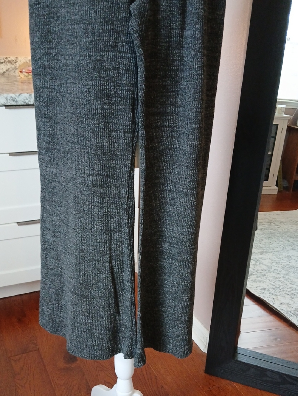 Wild Fable Grey Sweater Pants Size L Heathered Charcoal Flare Leg - Picture 3 of 5